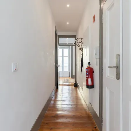 Apartment Classic Tagus River View By Lovelystay