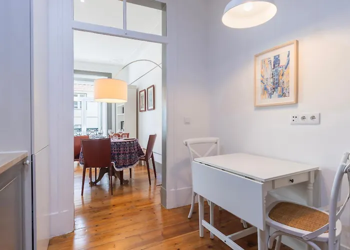 Classic Tagus River View By Lovelystay