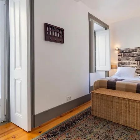 Apartment Classic Tagus River View By Lovelystay
