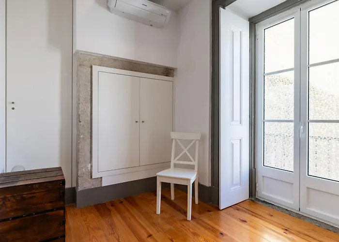 Classic Tagus River View By Lovelystay