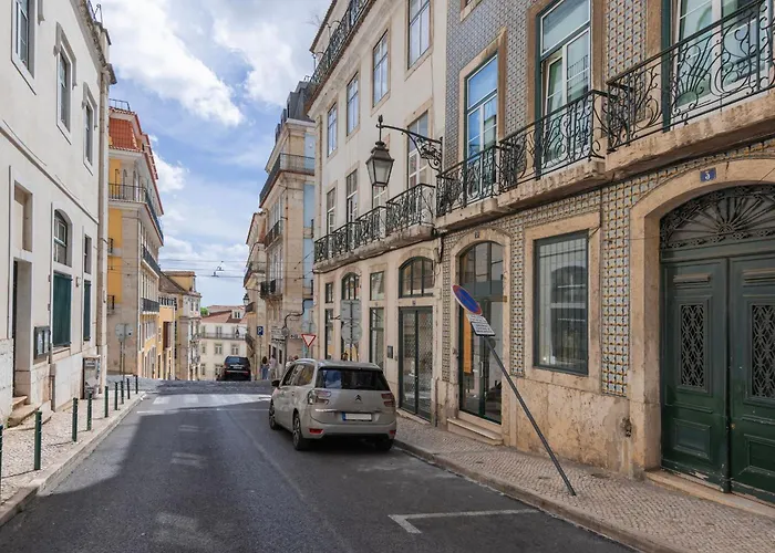 Classic Tagus River View By Lovelystay